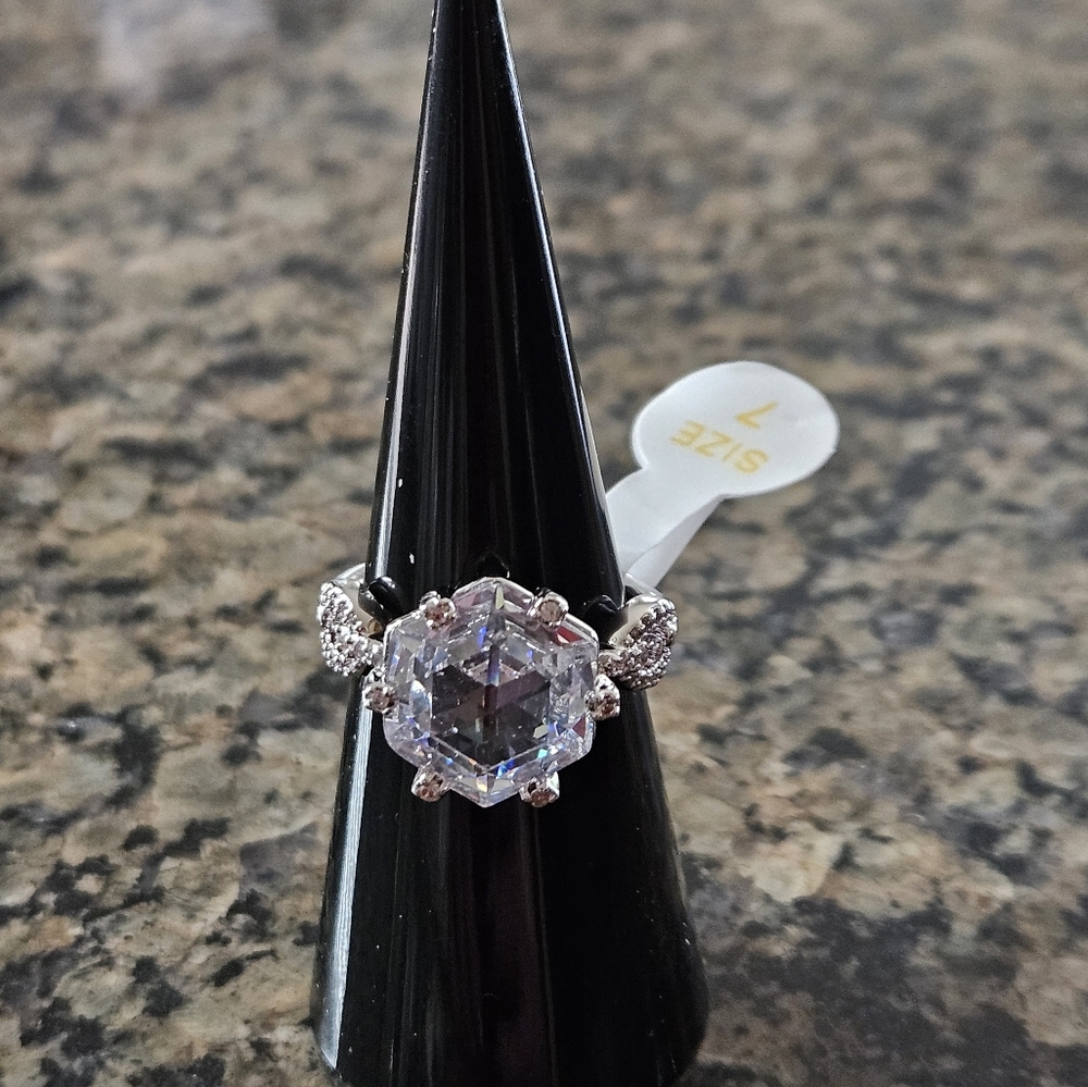 Bomb Party RG12923 "Majestic Trinity" Diamond Cubic Zirconia Sz 7